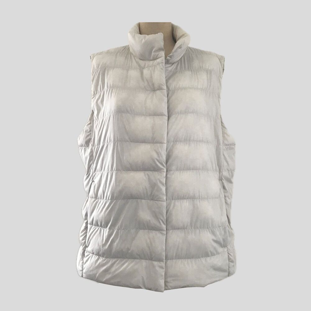 UNIQLO Ultra Light Down Vest Womens L Silver Gray Full Zip Puffer Sleeveless ULD